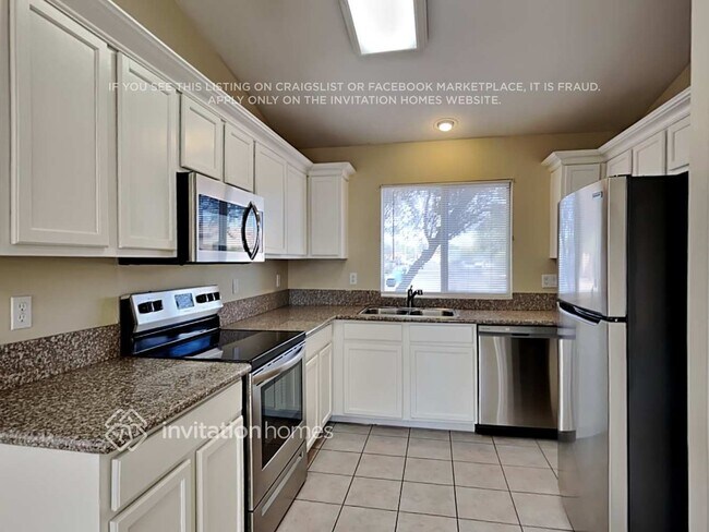 Foto del edificio - 2031 N 83rd Dr