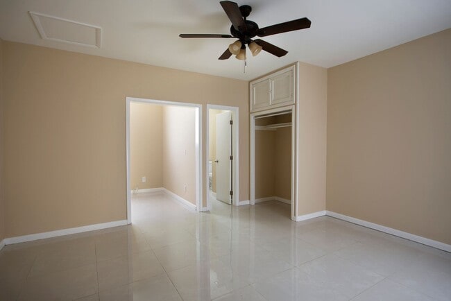 Building Photo - Studio Apartment NO PETS