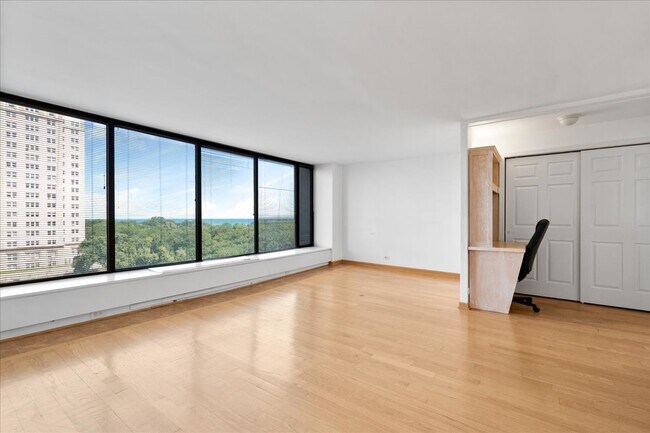 Foto del edificio - 5455 N Sheridan Rd