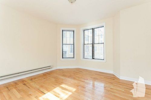 Foto del edificio - 729 W Barry