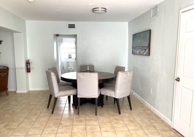 Building Photo - 3144 SW 21st St MIAMI, FL 33145-2314