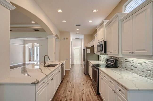 Building Photo - 9614 Greenpointe Dr, Tampa, FL, 33626