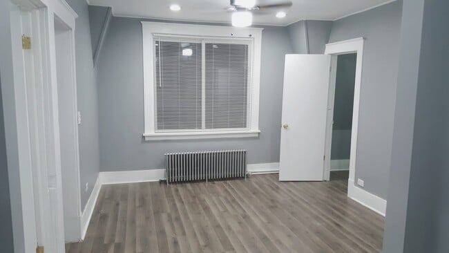 Building Photo - 211 Hayes Ave