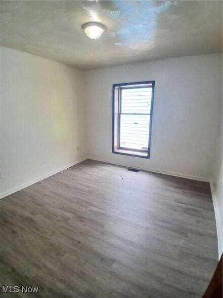 Foto del edificio - 2435 Shirley Rd