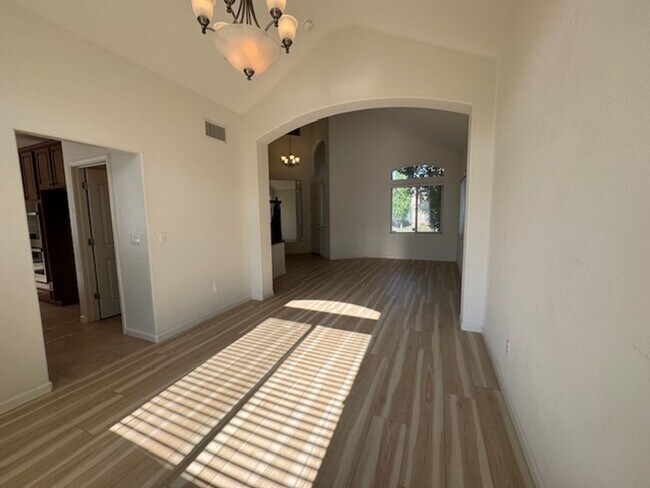 Building Photo - Beautiful 4 bedroom with loft in Anatolia!