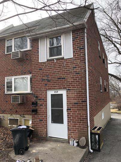 Primary Photo - 1 Broomall Ave