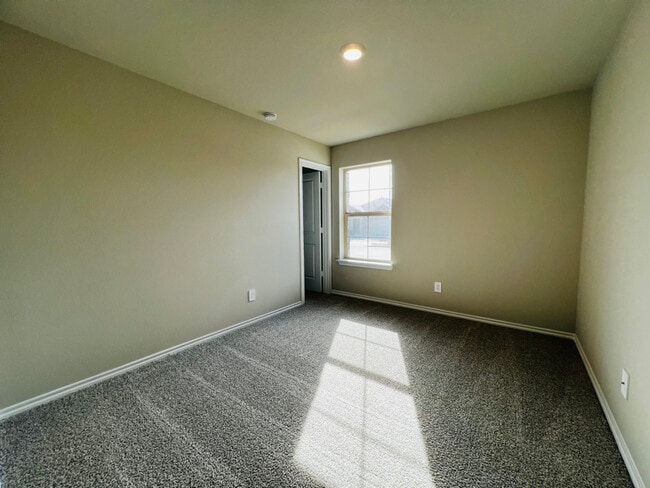 Building Photo - 628 Cofer Wy