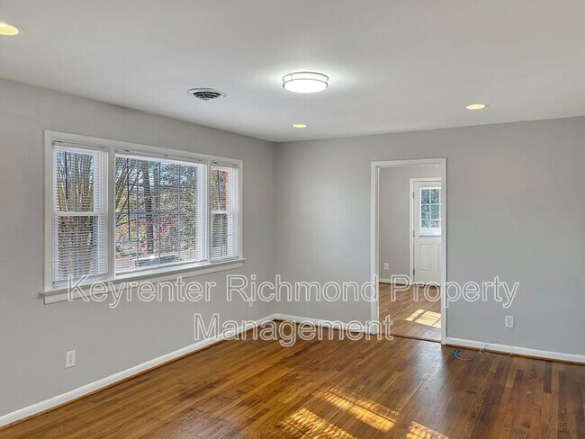 Foto del edificio - 7820 Conifer Rd