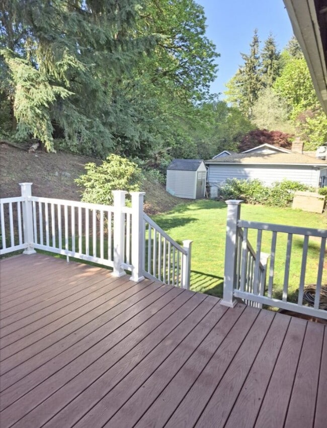 Building Photo - Great Location, Family -Friendly