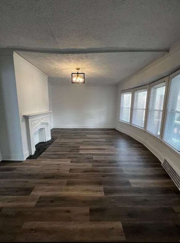 Foto principal - 3265 E Overlook Rd