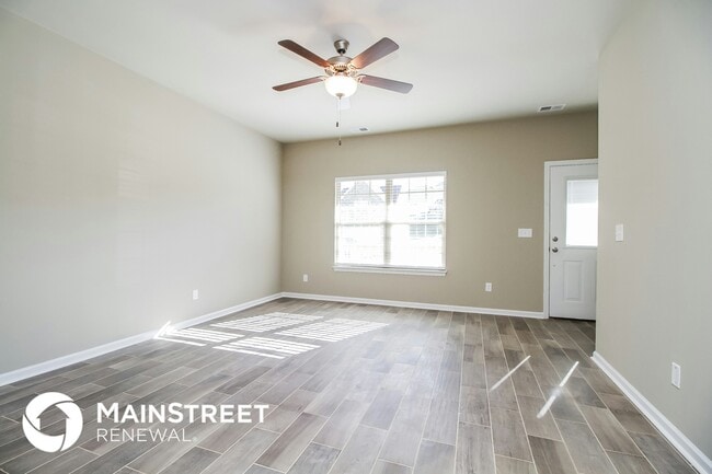 Building Photo - 109 Lyndhurst Dr