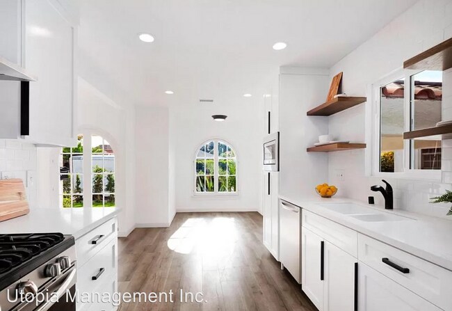 Building Photo - 3 br, 2 bath House - 2121 S Redondo Blvd