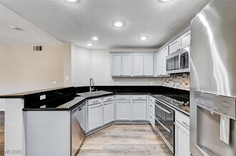 Building Photo - 11850 Tevare Ln