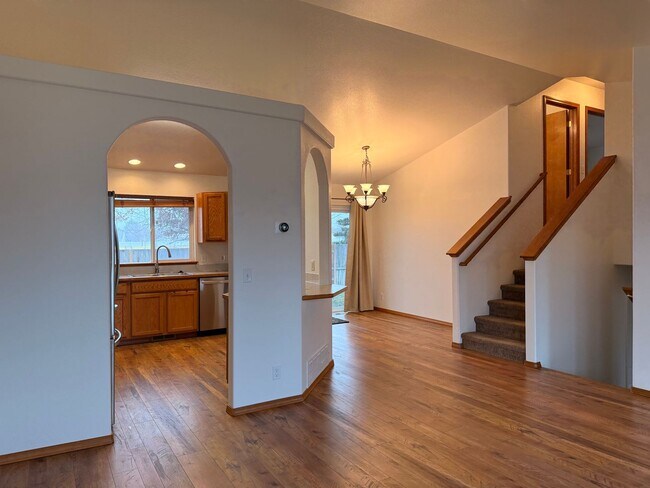 Building Photo - Duplex in Stoddard meadows