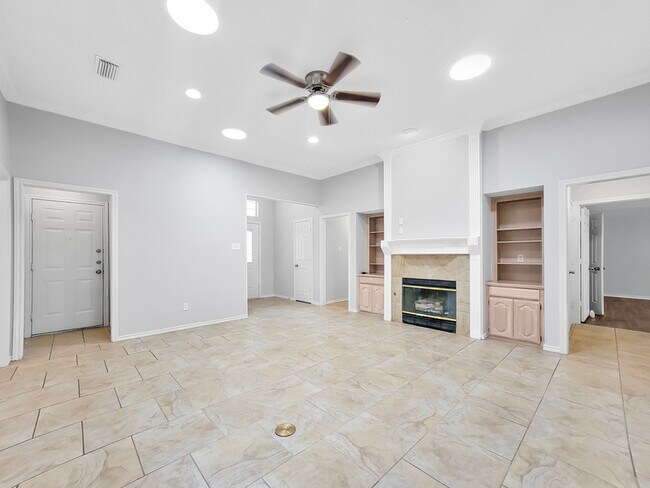 Building Photo - 2509 Classic Ct W