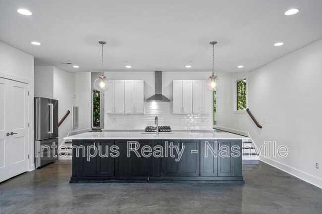 Photo - 962 9th Ave S House