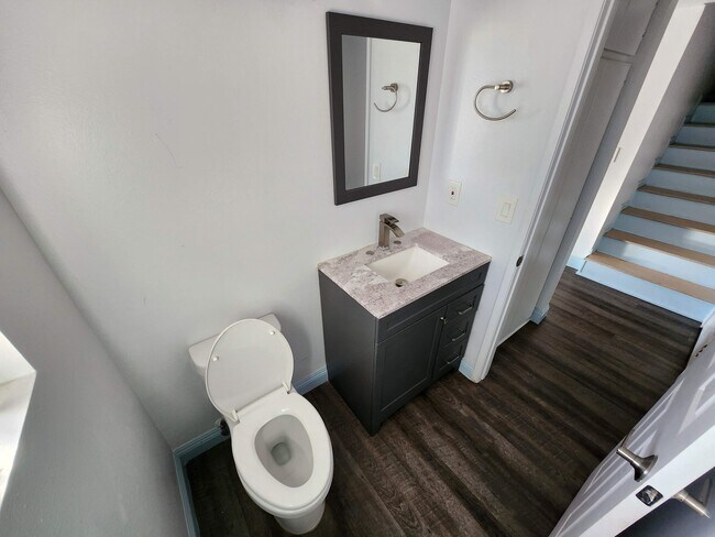 Foto del edificio - 2100 Santa Fe Ave