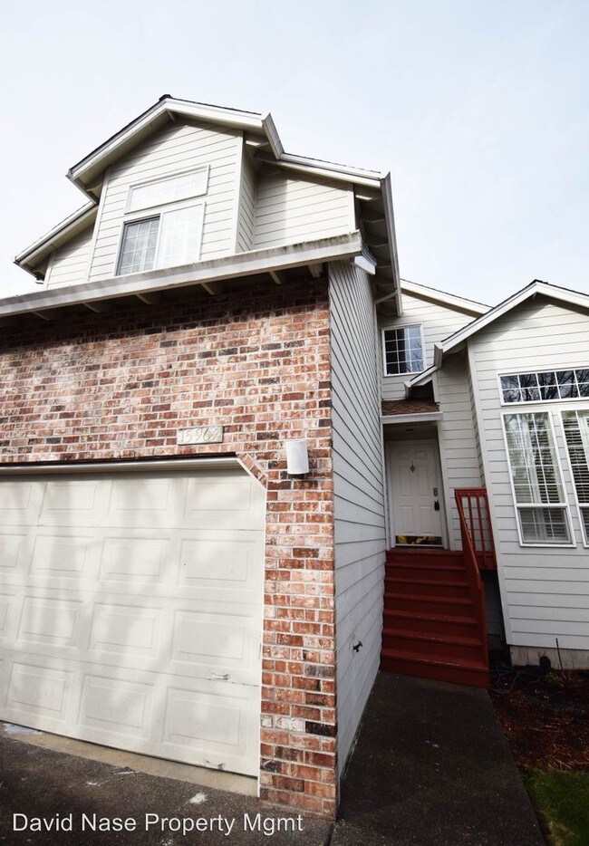 Building Photo - 4 br, 3.5 bath House - 15967 NW Ridgetop Lane