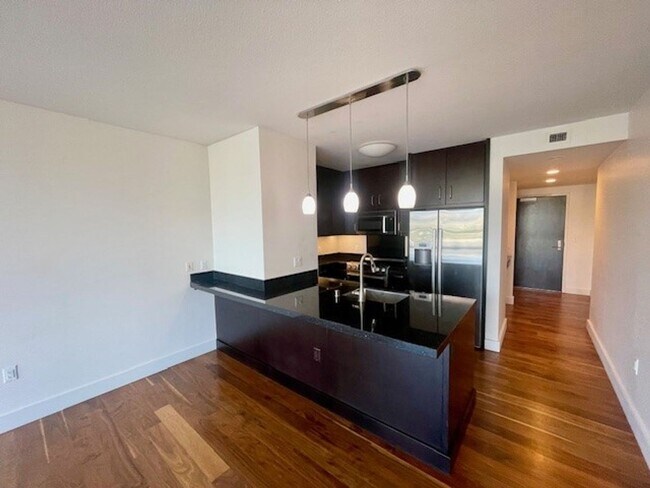 Building Photo - Waihonua at Kewalo One Bedroom for Rent