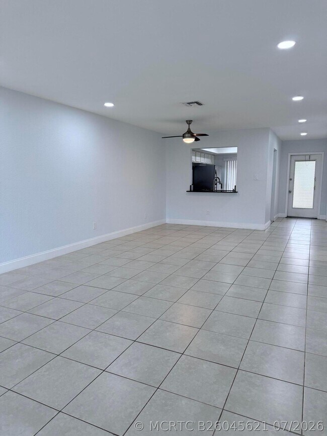 Foto del edificio - 9640 Oakburst Ln