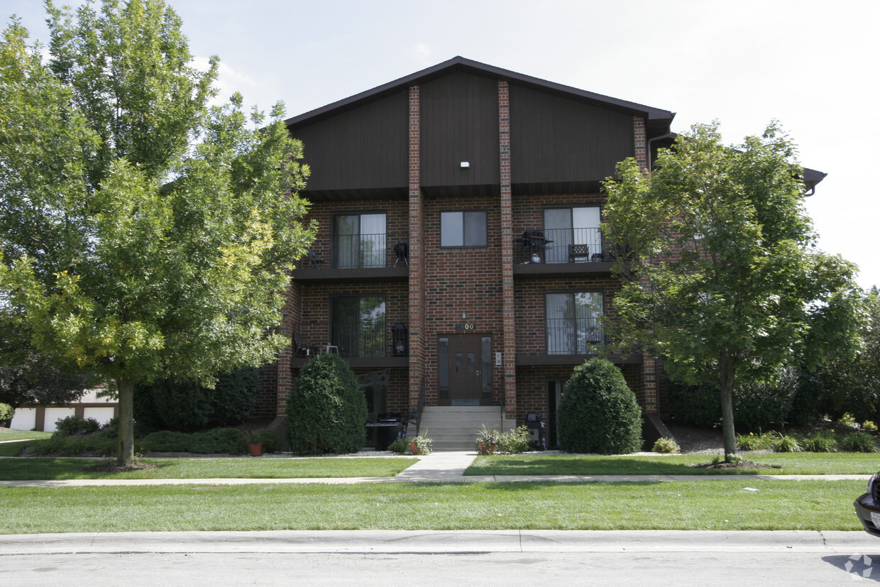 Building Photo - Centennial Village