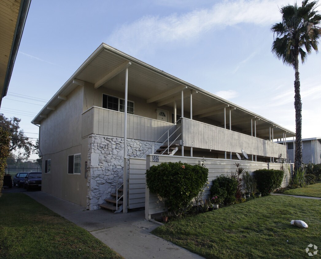 Foto del edificio - 582 Joann St