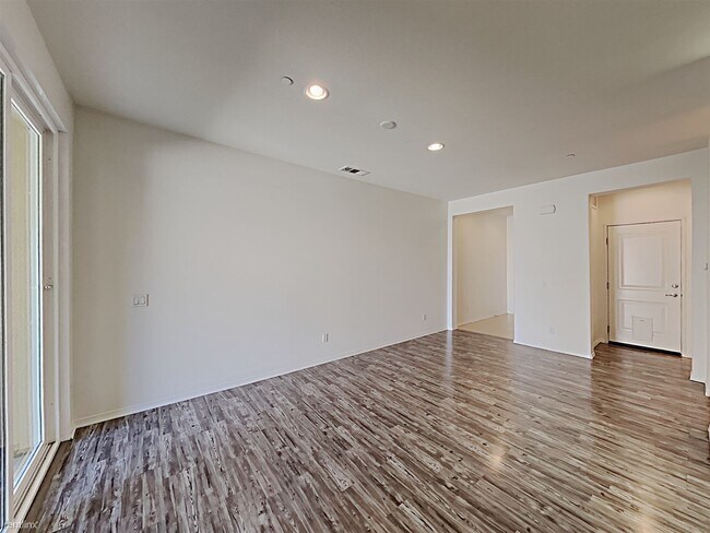 Building Photo - 3 br, 2.5 bath House - 302 Calle Rayo