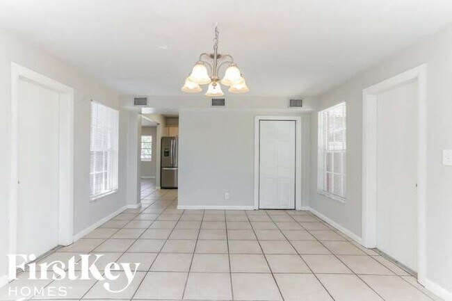 Foto del edificio - 1118 NW 17th St
