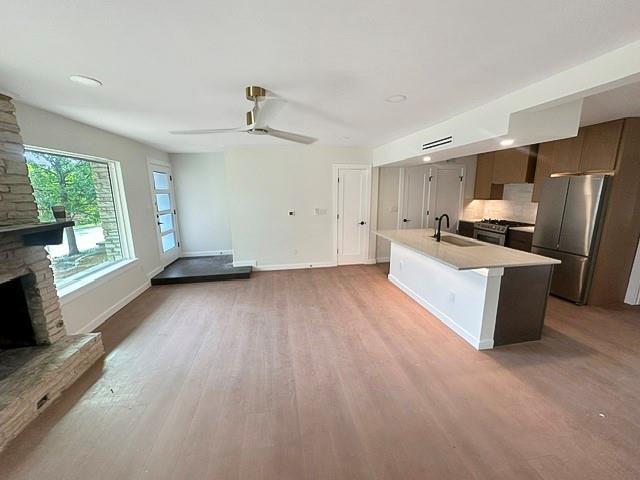 Foto del edificio - 1413 Valleyridge Dr