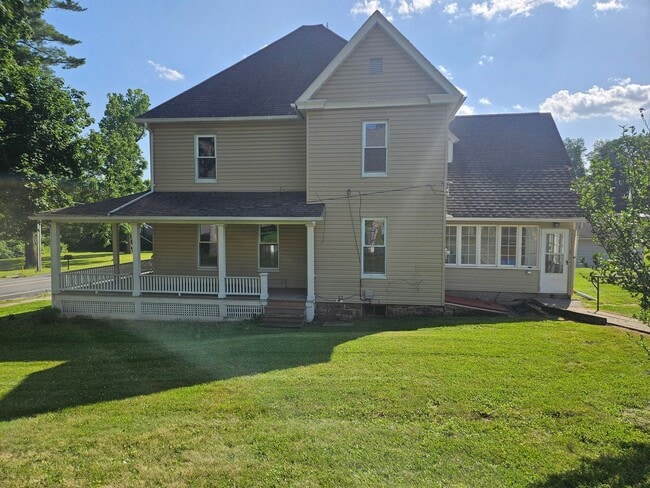 Building Photo - 4 Bedroom Home in Warriors Mark
