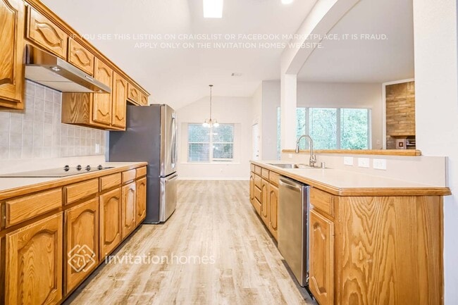 Building Photo - 2810 Beacon Hill Dr