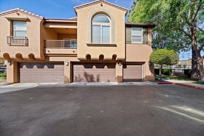 Building Photo - Comfort, Convenience & Community Amenities