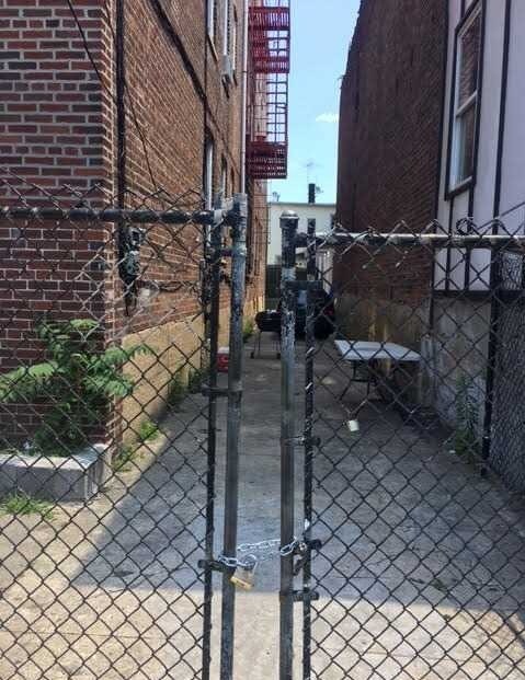 Foto del edificio - 32-17 104th St