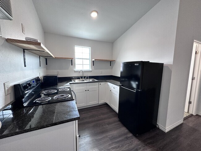 Foto del edificio - 2419 S Presa St