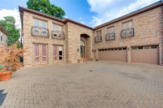 Building Photo - 2510 Potomac Dr