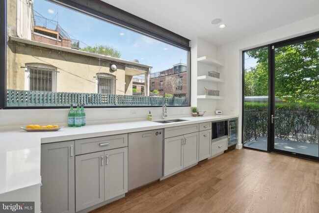 Foto del edificio - 1831 5th St NW