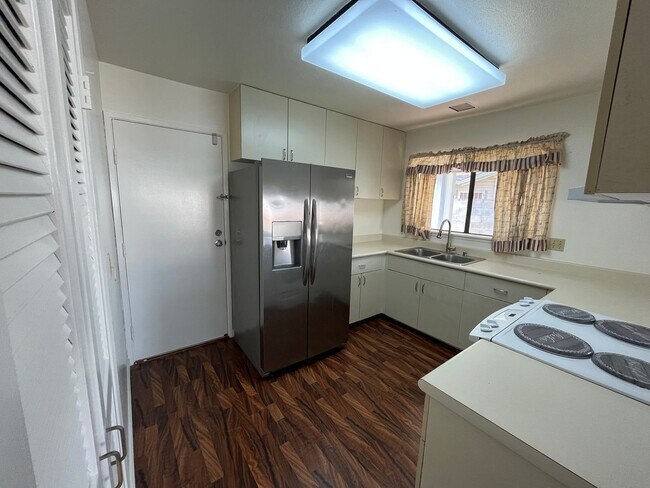 Building Photo - Mililani Town - 2 bedrooms, 1 bathroom home with large yard and 2-car garage