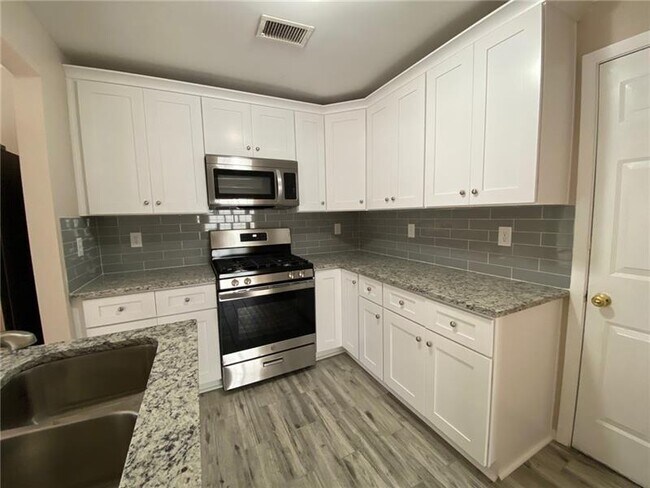 Building Photo - 4845 N Bridges Dr
