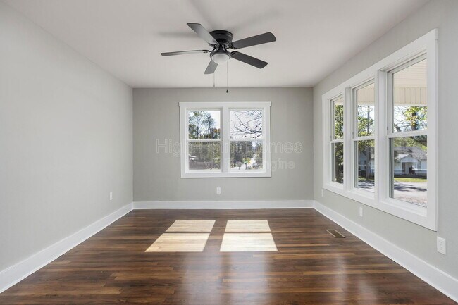 Foto del edificio - 1201 E 32nd St