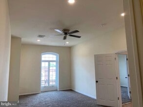 Building Photo - 100 W Merchant St