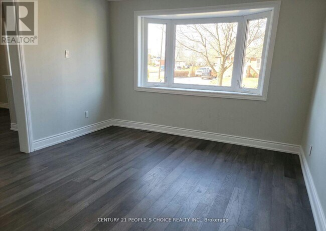 Photo du bâtiment - 1482 Fisher Ave