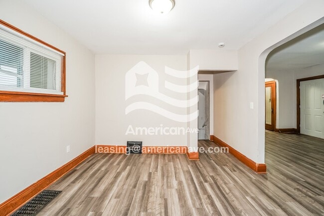 Foto del edificio - 1300 Brandon Ave