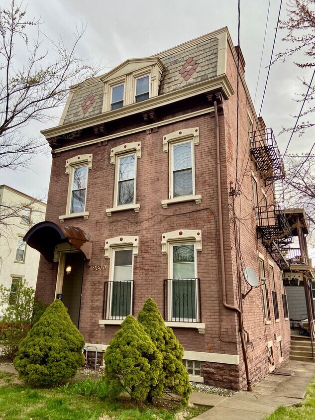 Primary Photo - 2800 Euclid Ave