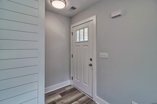 Building Photo - 209 Lynch Ln