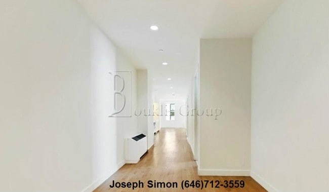 Building Photo - 25 Wall St