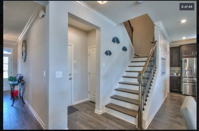 Foto del edificio - 3613 Magpie Ln