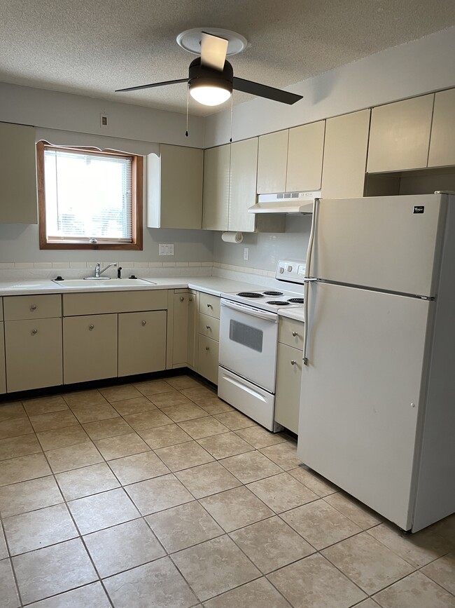 Kitchen - 959 10th St