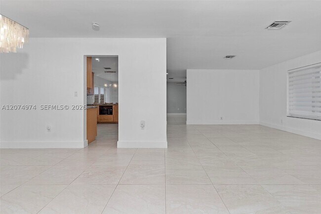Building Photo - 6305 SW 93rd Pl