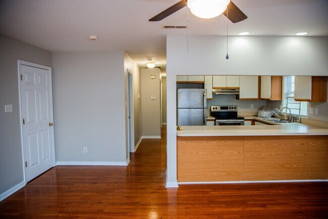 Foto del edificio - 2002 Idlewood Ave