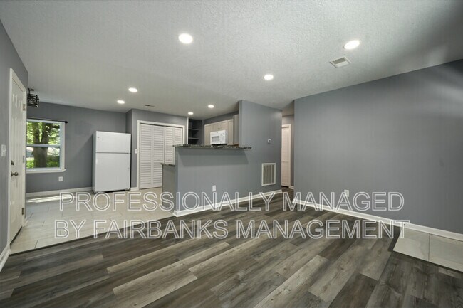 Foto del edificio - 6405 E 150th St